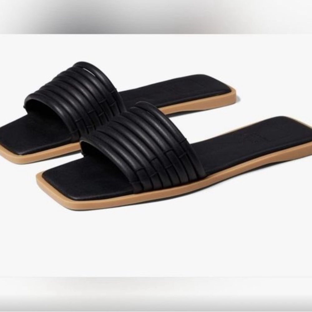 Dolce Vita Nyx Flat Sandals